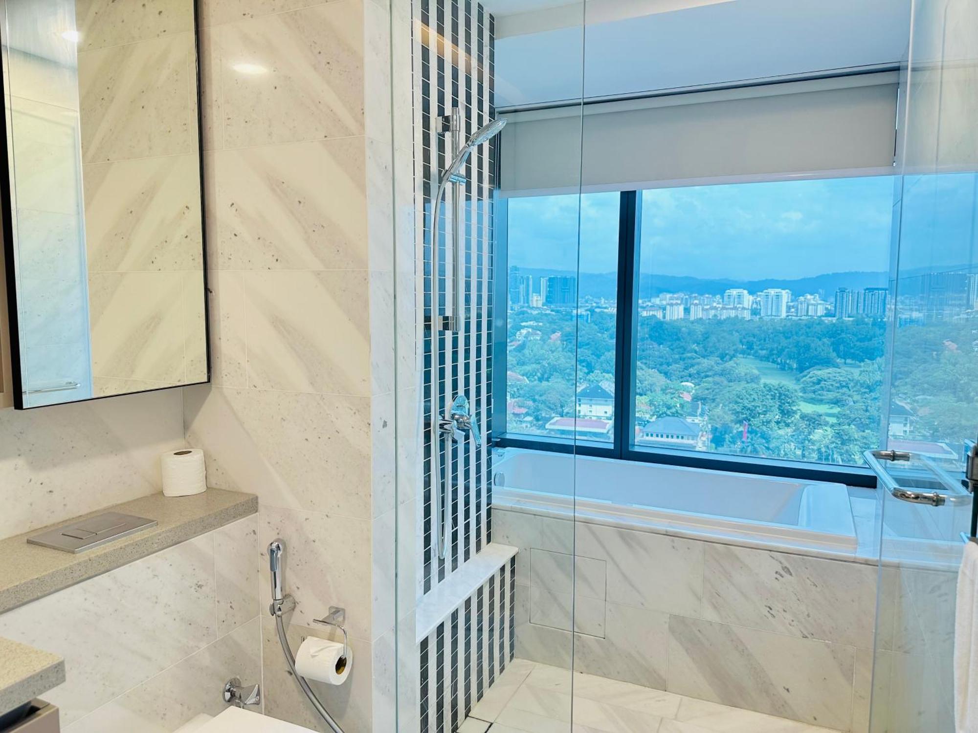 Crystal Suites At Eaton, Klcc Kuala Lumpur Exterior photo