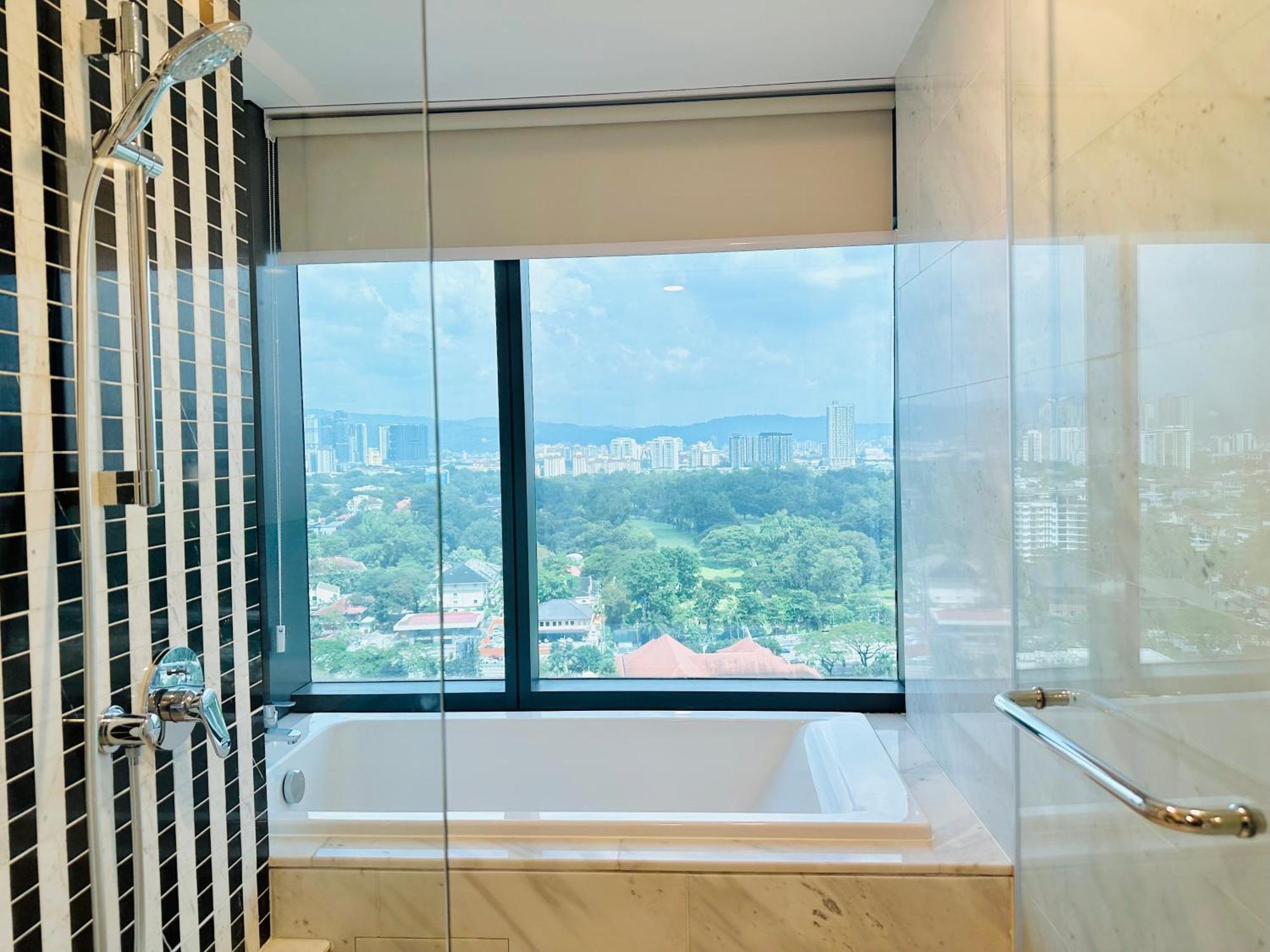 Crystal Suites At Eaton, Klcc Kuala Lumpur Exterior photo